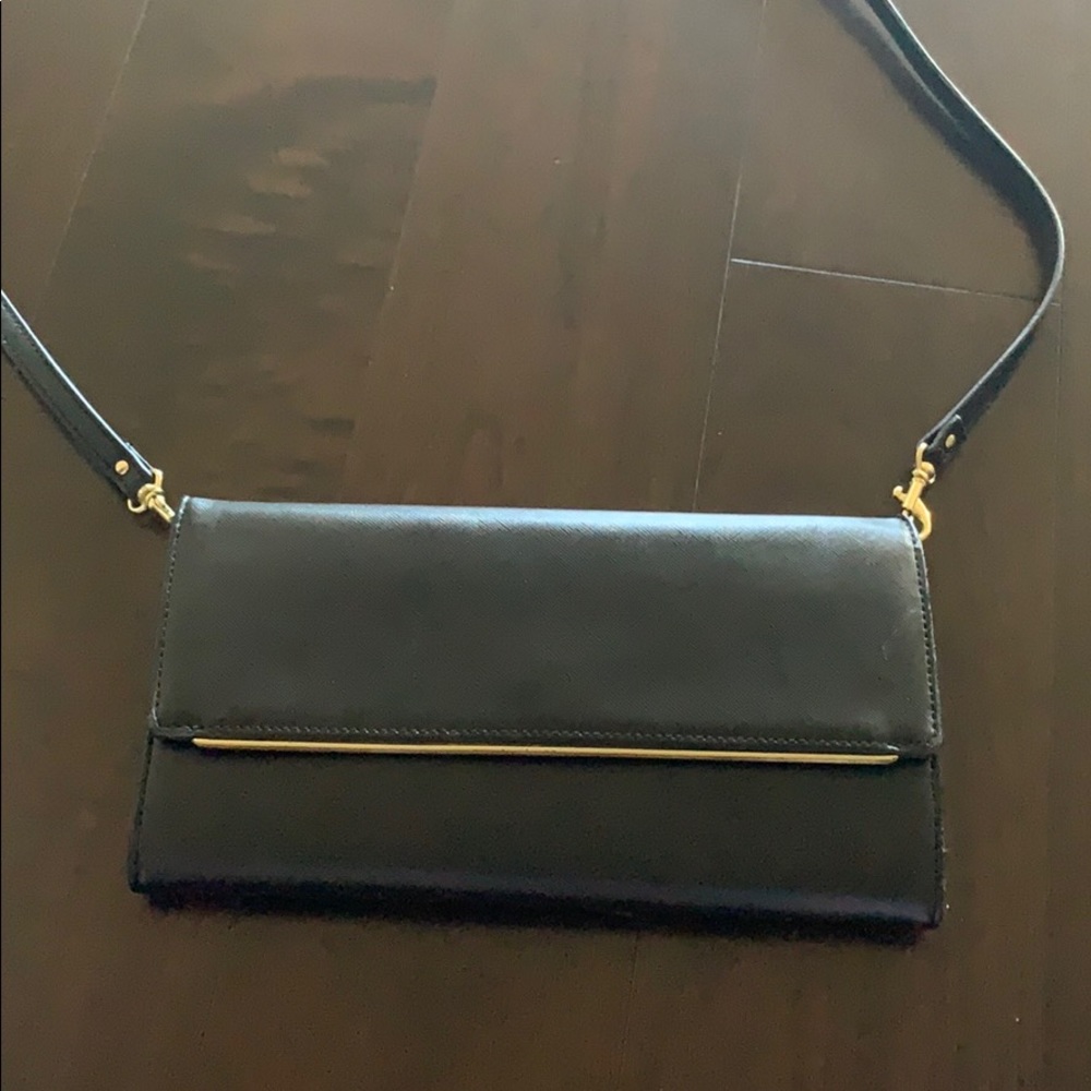 Black crossbody bag (slightly used)